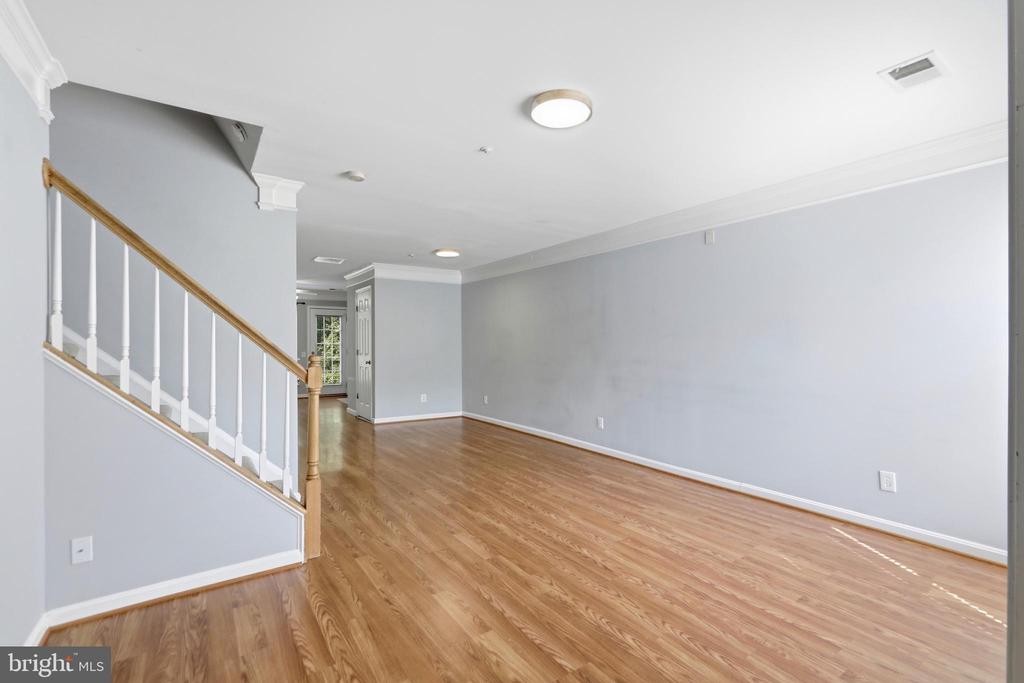 3842 CLORE PLACE Unit: 3842