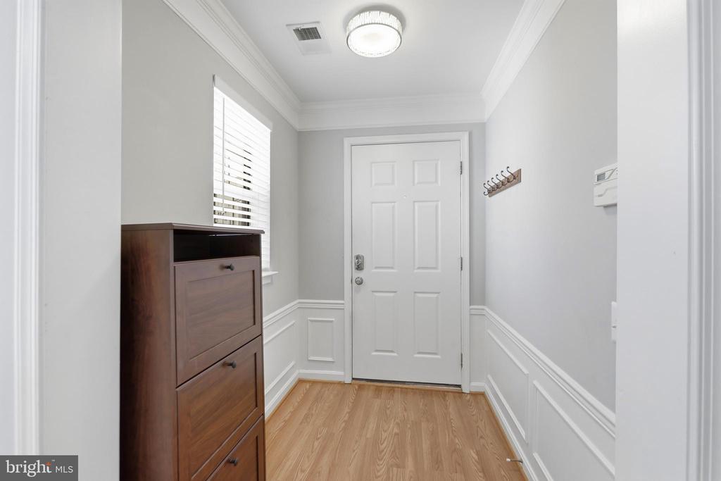 3842 CLORE PLACE Unit: 3842