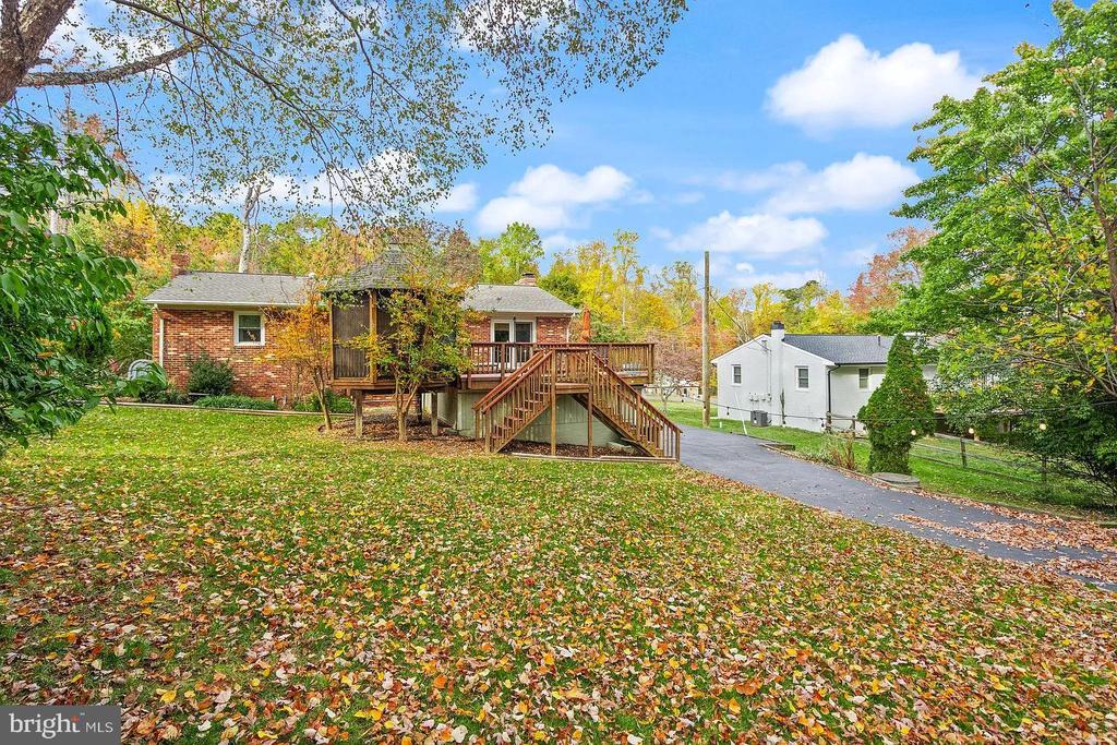 2521 YOUNGS DRIVE