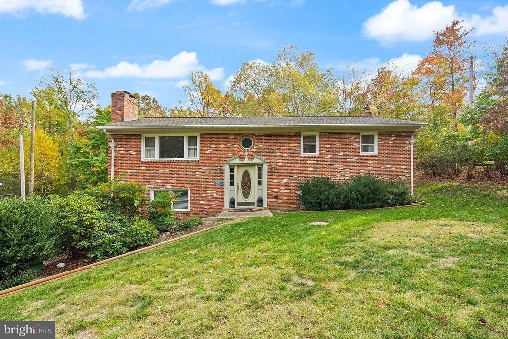 2521 YOUNGS DRIVE