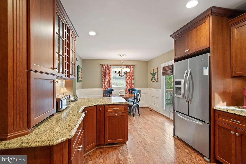 2521 YOUNGS DRIVE