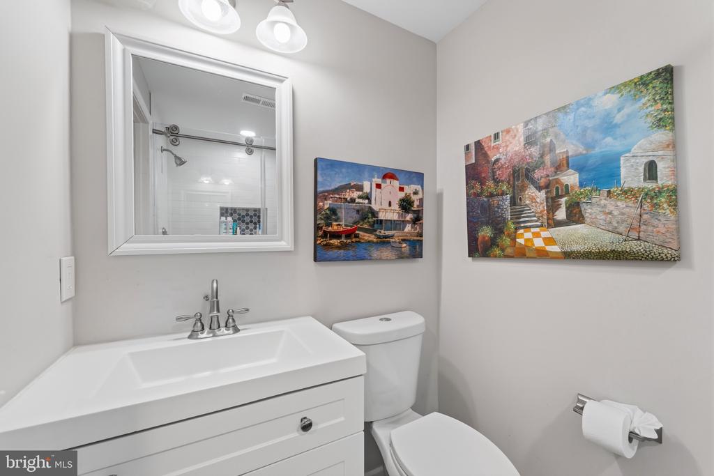 7001 KODIAK COURT