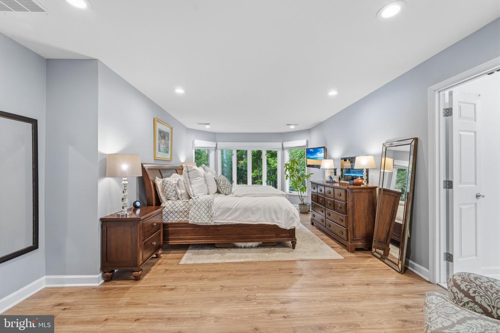 7001 KODIAK COURT