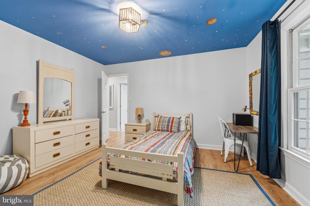 7001 KODIAK COURT