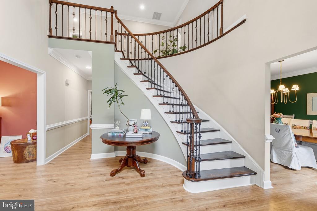 7001 KODIAK COURT