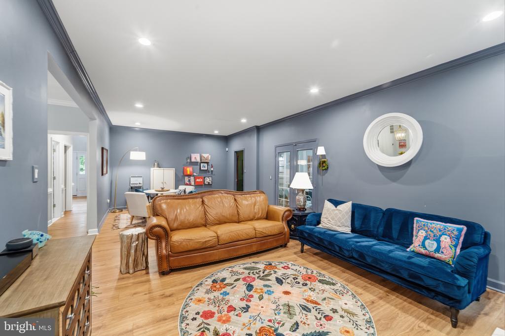 7001 KODIAK COURT
