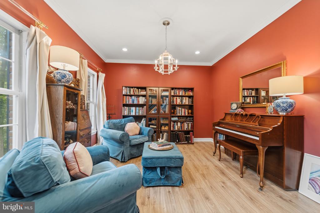 7001 KODIAK COURT