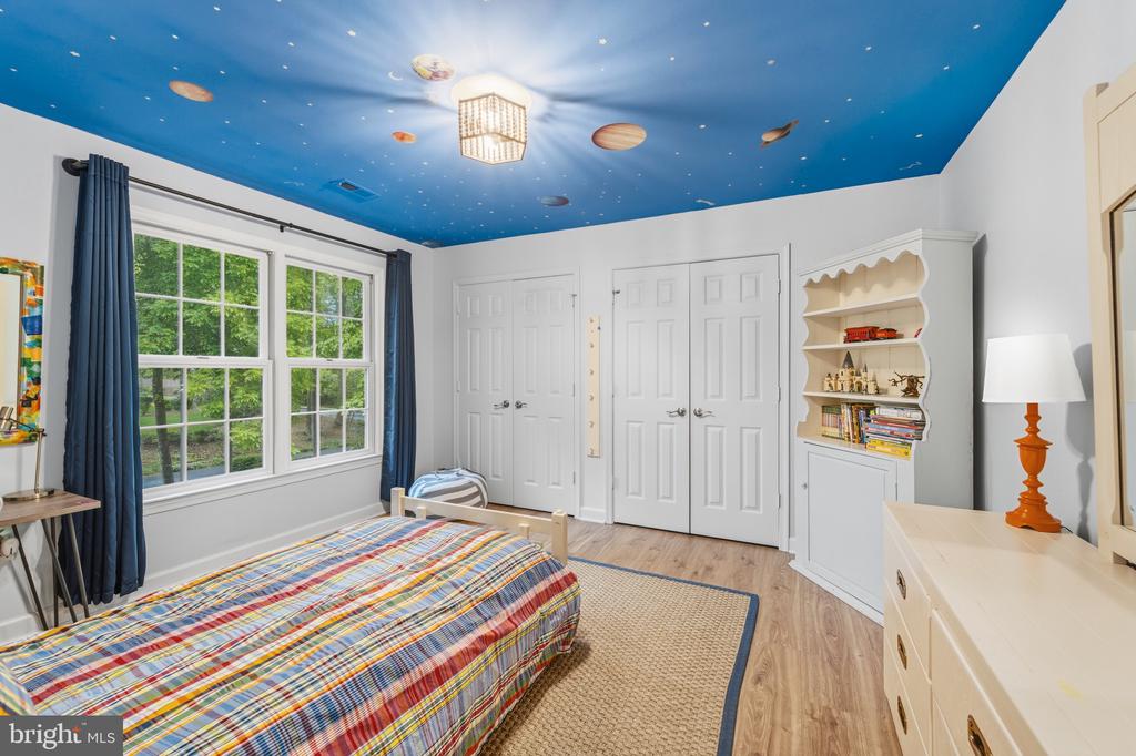 7001 KODIAK COURT