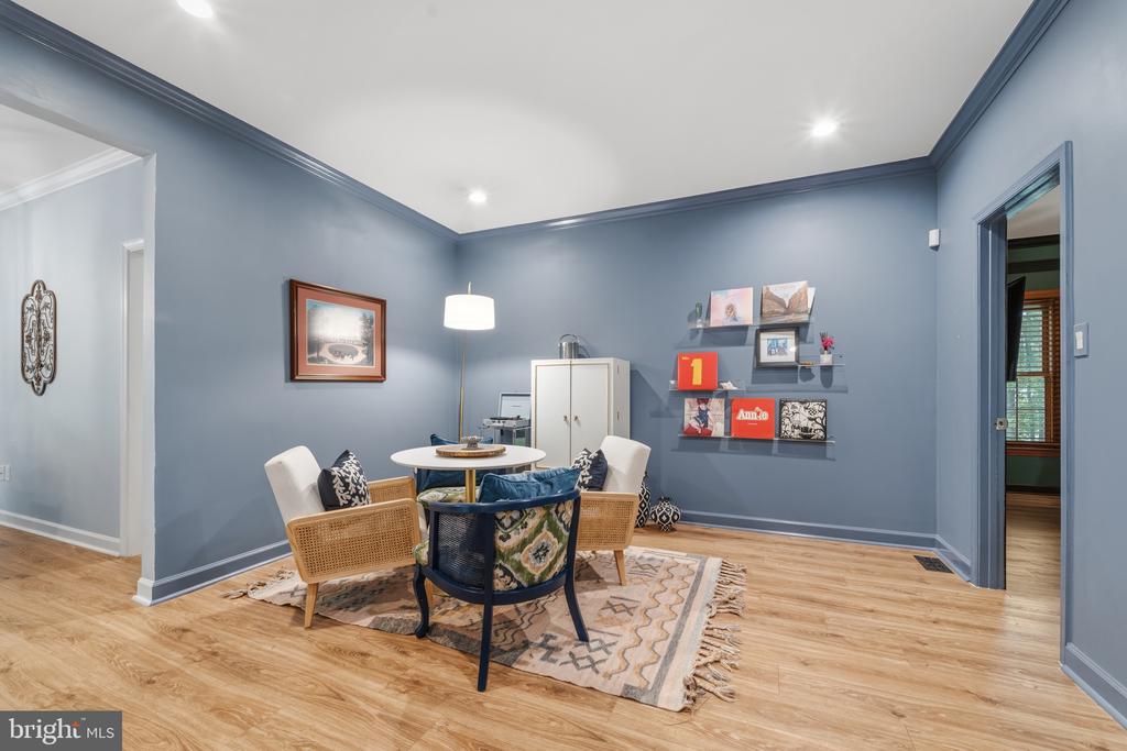 7001 KODIAK COURT