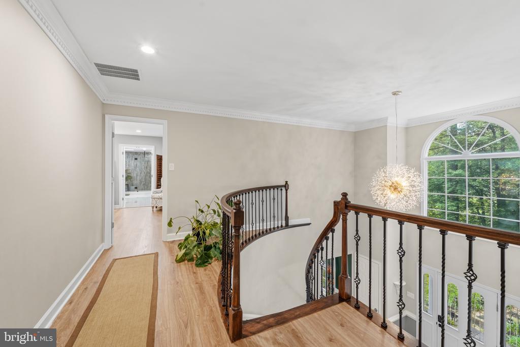 7001 KODIAK COURT