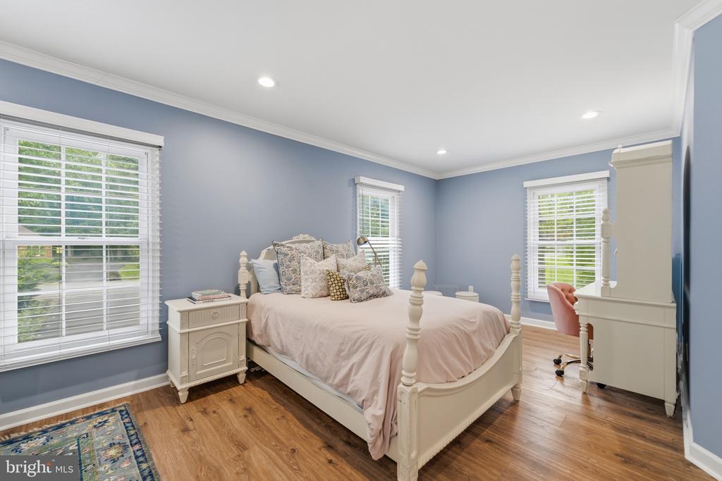 7001 KODIAK COURT