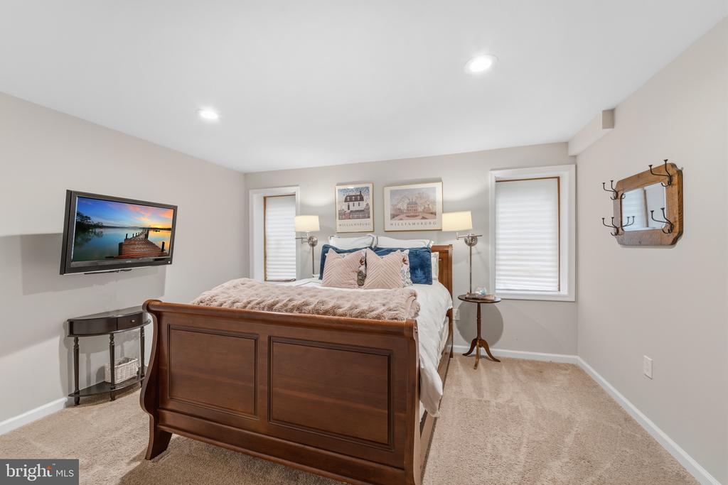 7001 KODIAK COURT