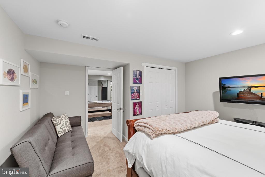 7001 KODIAK COURT