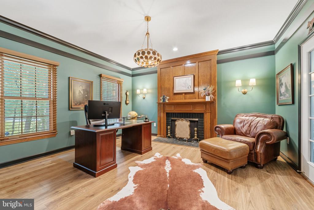 7001 KODIAK COURT