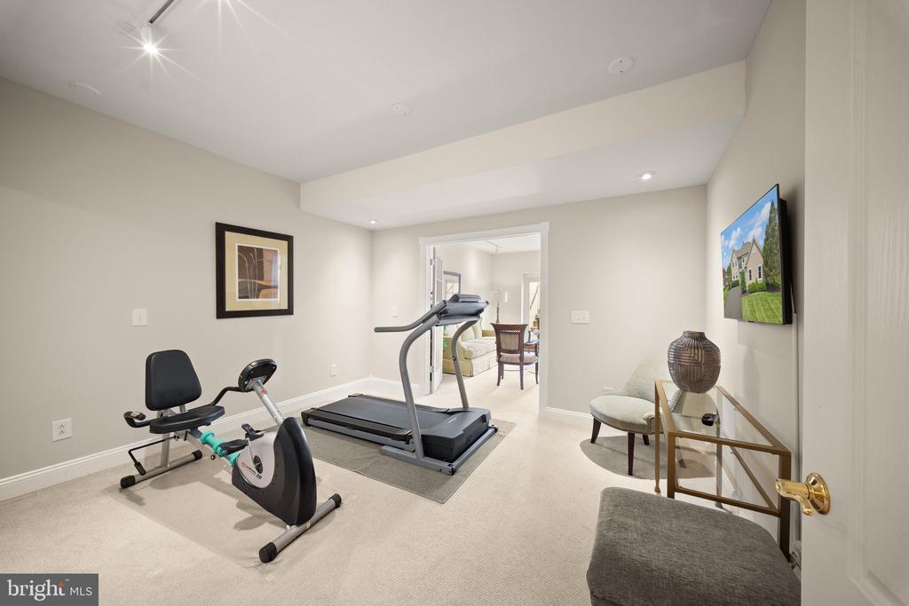 15243 GOLF VIEW DRIVE