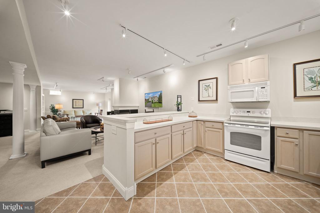 15243 GOLF VIEW DRIVE