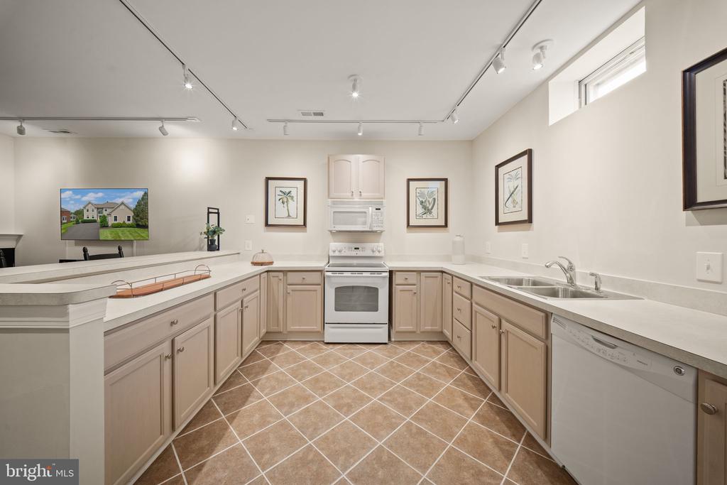 15243 GOLF VIEW DRIVE