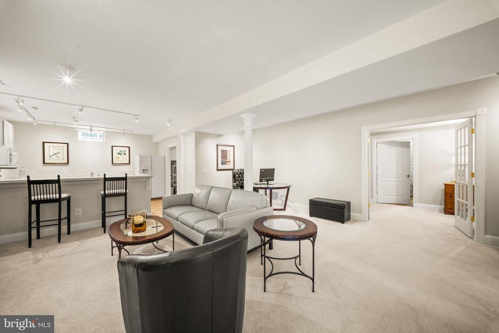 15243 GOLF VIEW DRIVE