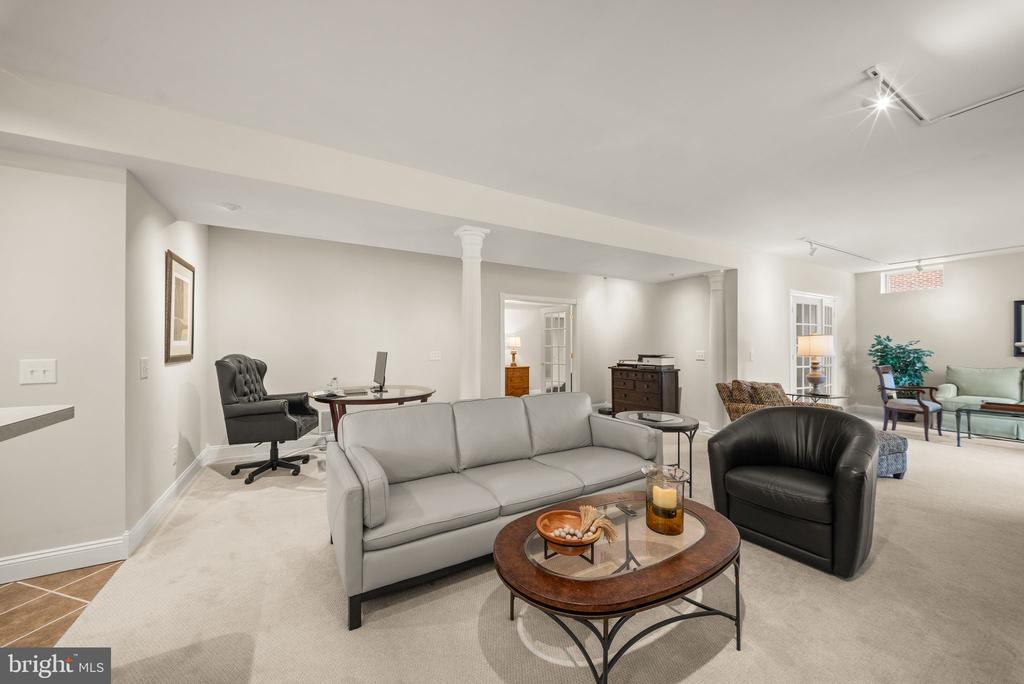 15243 GOLF VIEW DRIVE