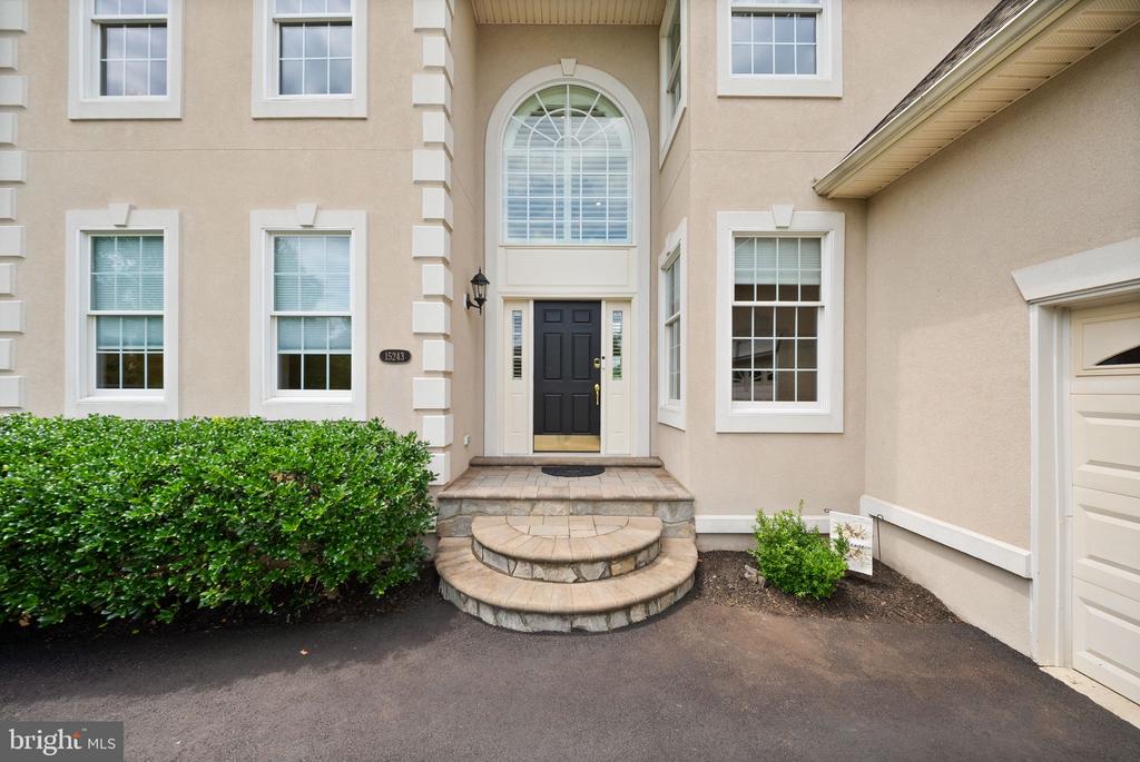 15243 GOLF VIEW DRIVE