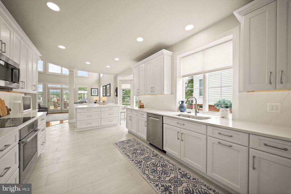 15243 GOLF VIEW DRIVE