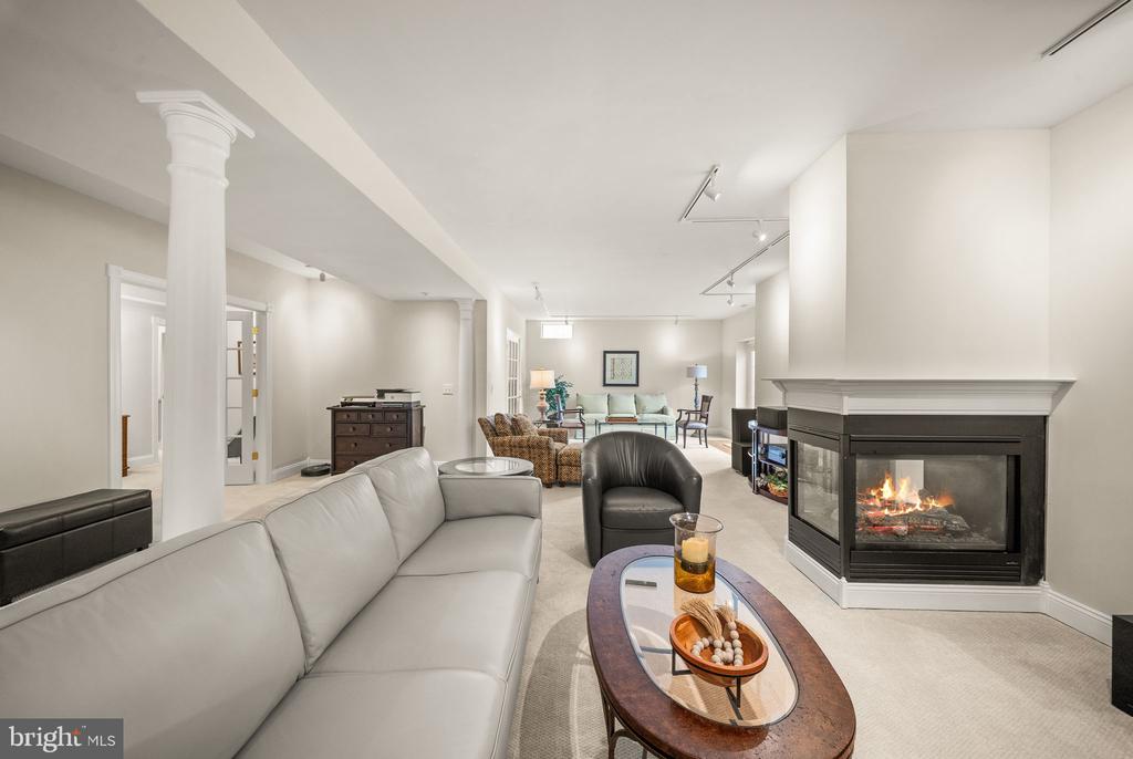 15243 GOLF VIEW DRIVE