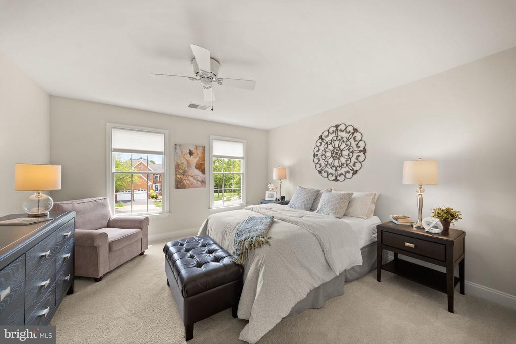 15243 GOLF VIEW DRIVE