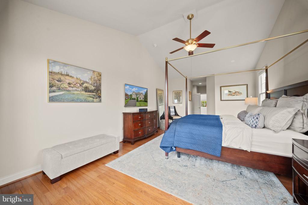 15243 GOLF VIEW DRIVE