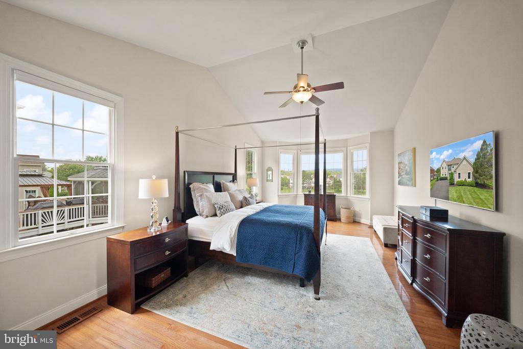 15243 GOLF VIEW DRIVE