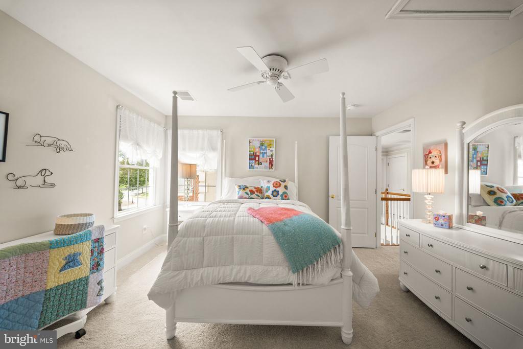 15243 GOLF VIEW DRIVE
