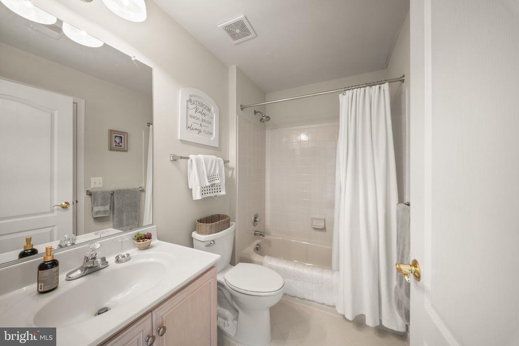 15243 GOLF VIEW DRIVE