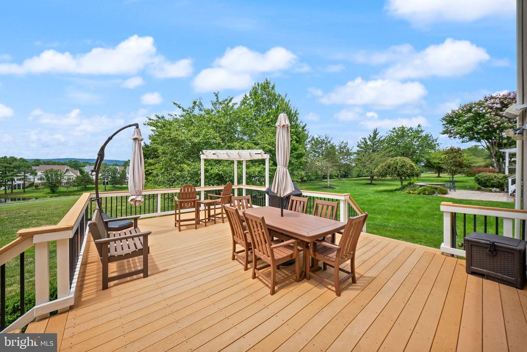 15243 GOLF VIEW DRIVE