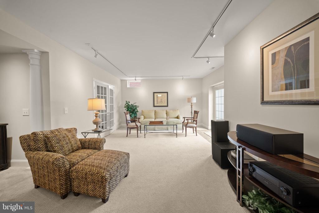 15243 GOLF VIEW DRIVE