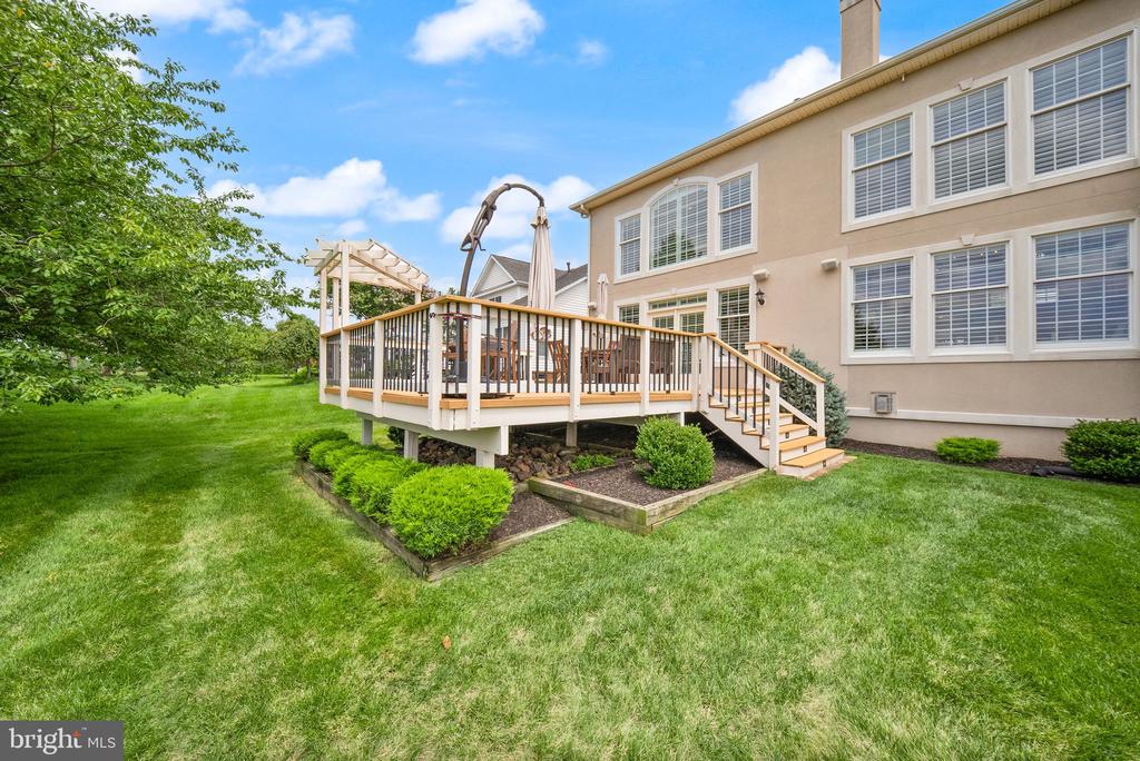 15243 GOLF VIEW DRIVE