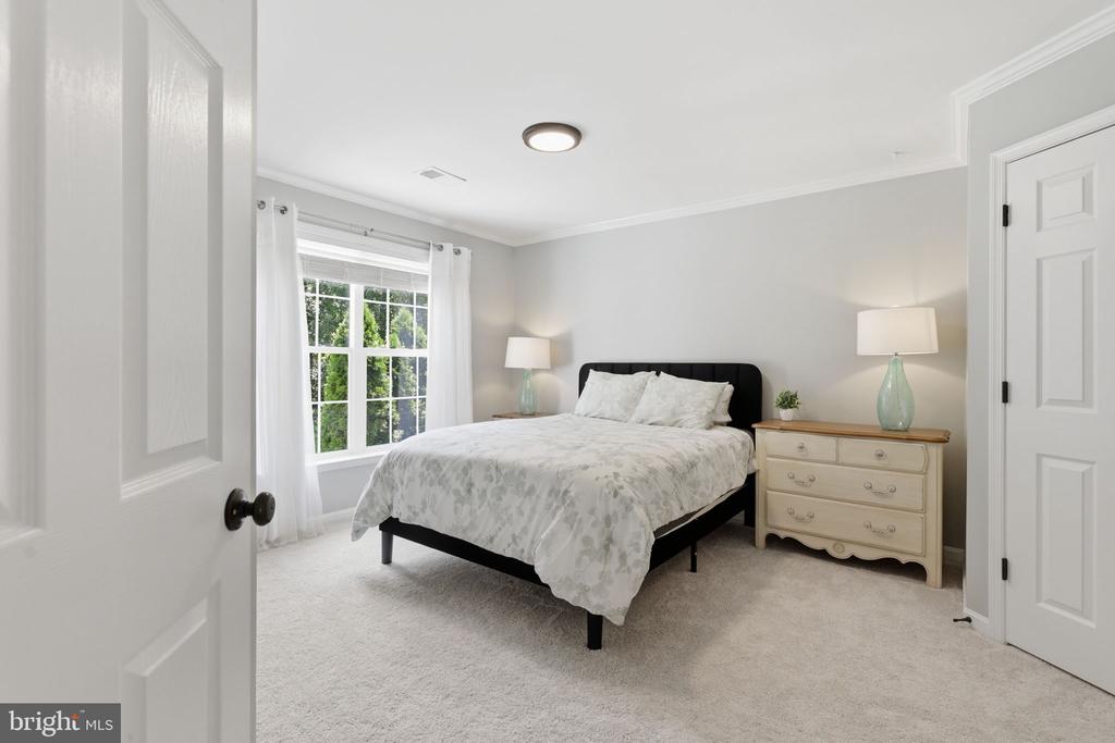 7668 GREAT DOVER STREET