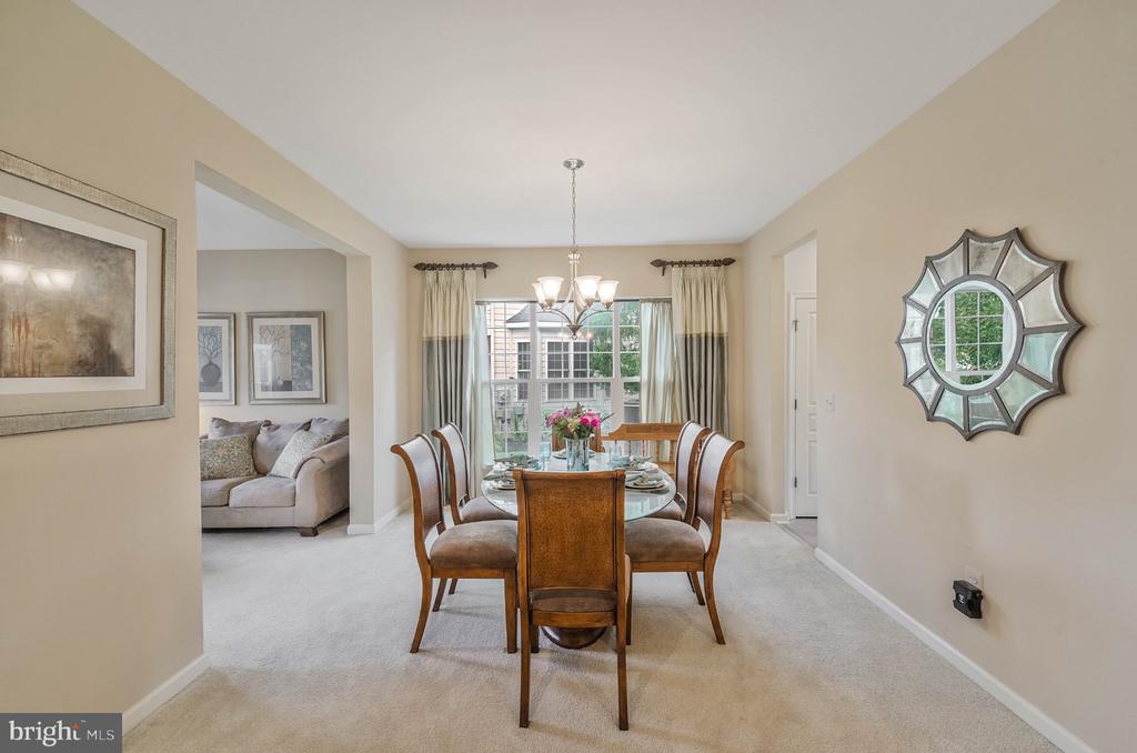 10609 MOSELLE COURT
