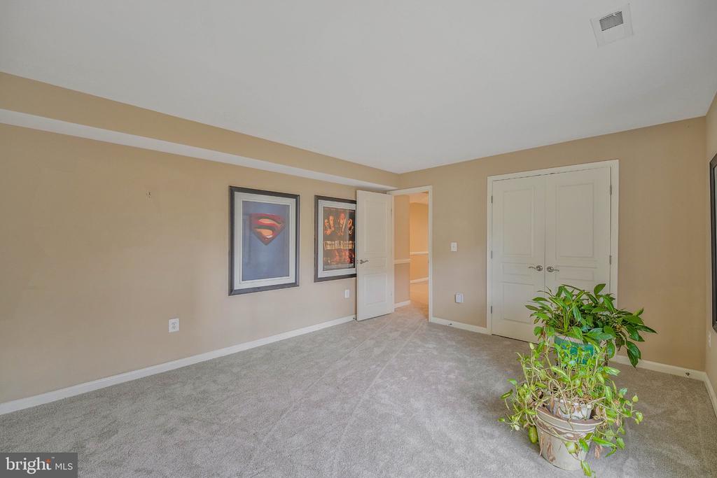 10609 MOSELLE COURT