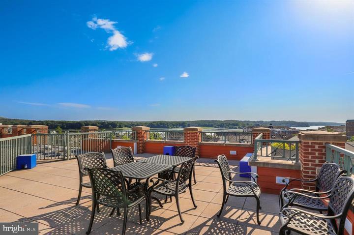 680 WATERMANS DRIVE Unit: 105