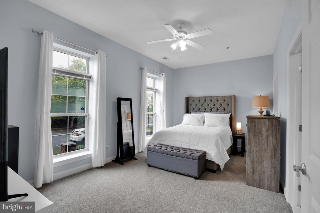680 WATERMANS DRIVE Unit: 105