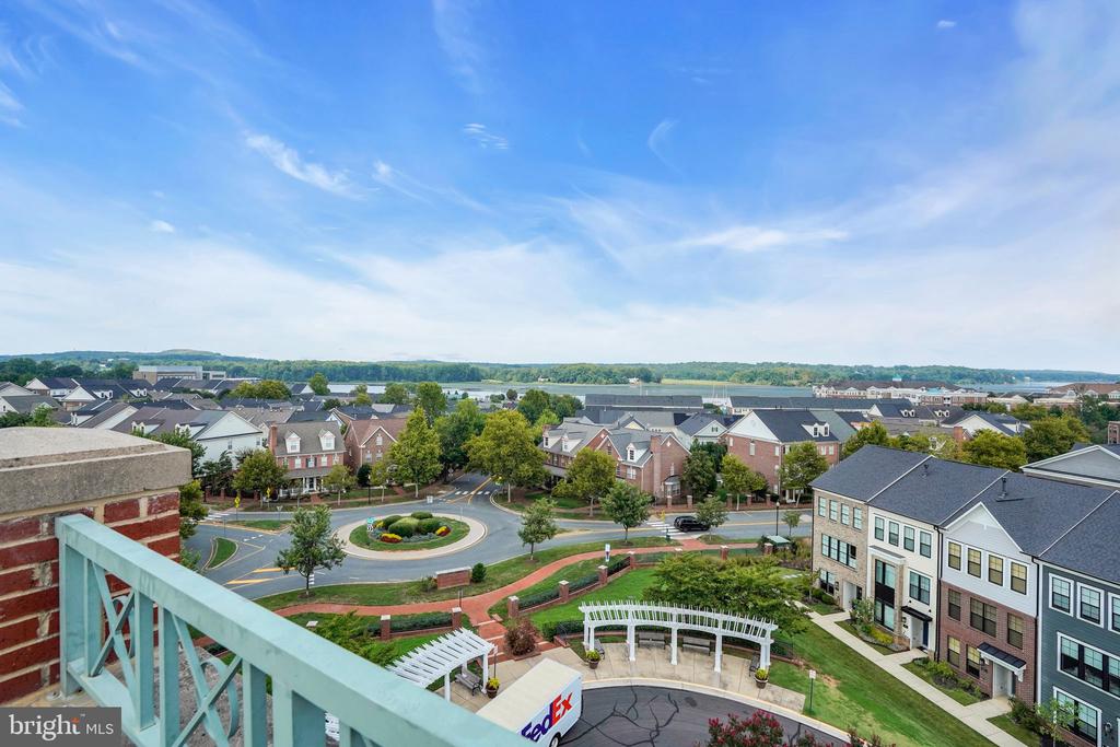 680 WATERMANS DRIVE Unit: 105