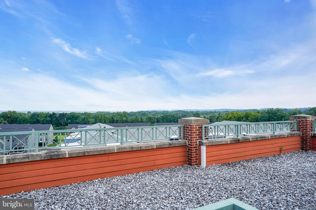 680 WATERMANS DRIVE Unit: 105