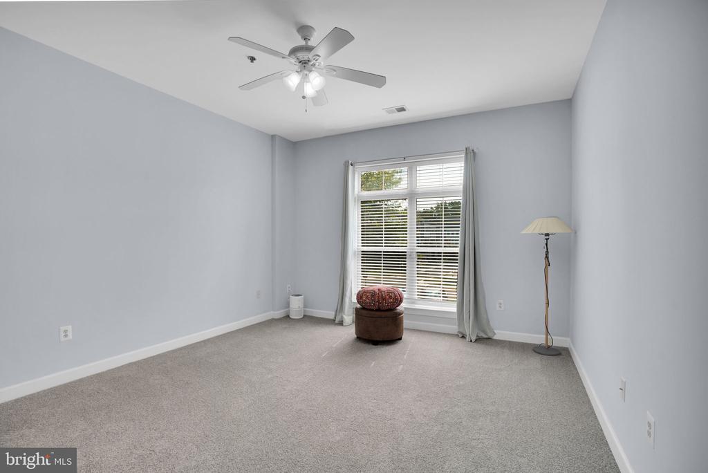 680 WATERMANS DRIVE Unit: 105