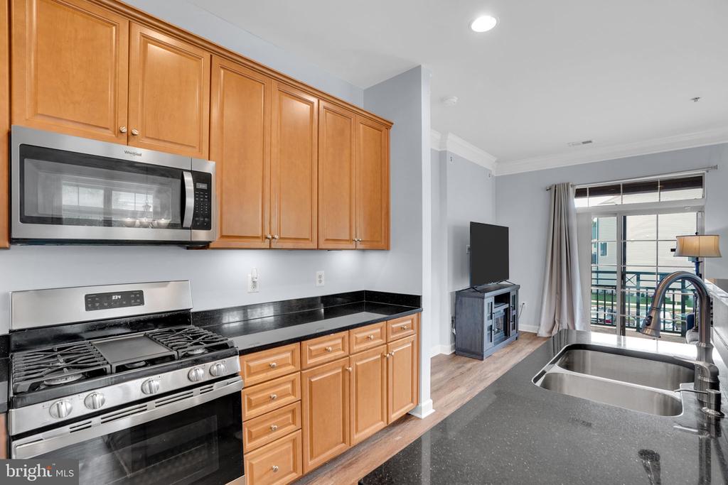 680 WATERMANS DRIVE Unit: 105