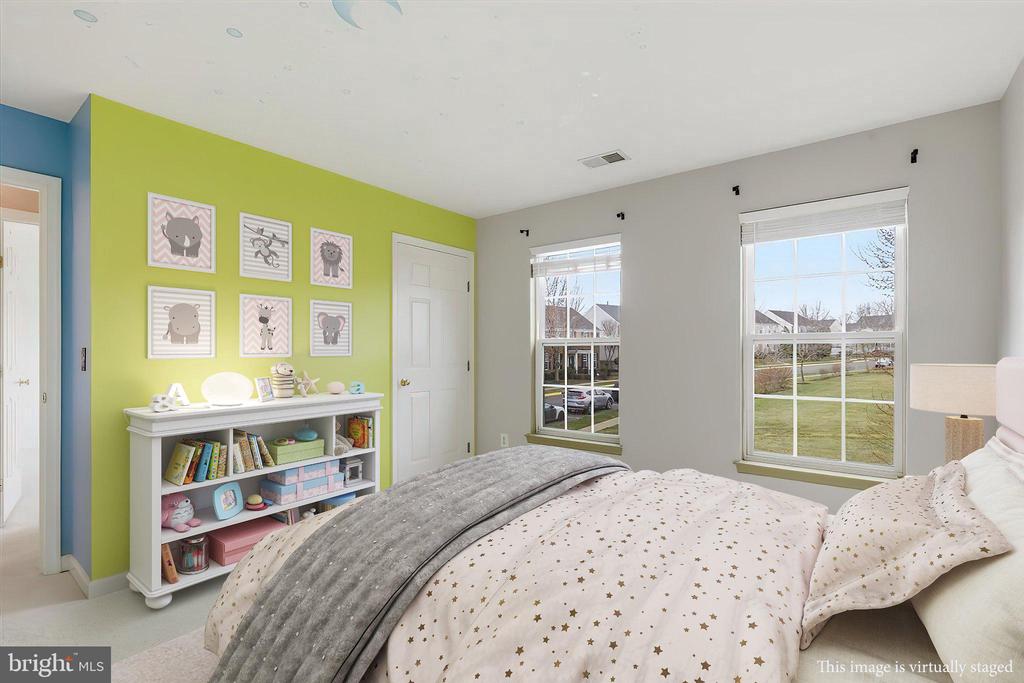 17037 LOFTRIDGE LANE