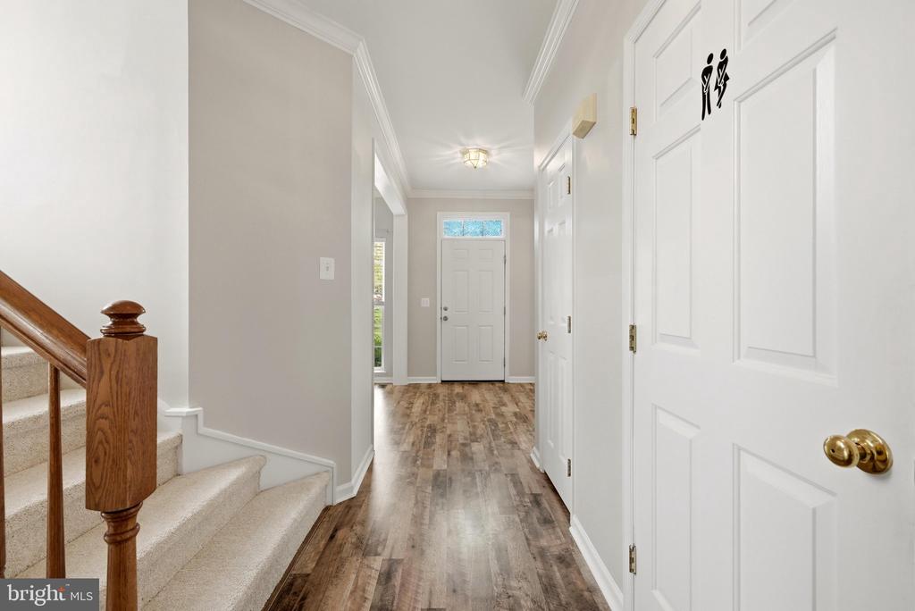 17037 LOFTRIDGE LANE