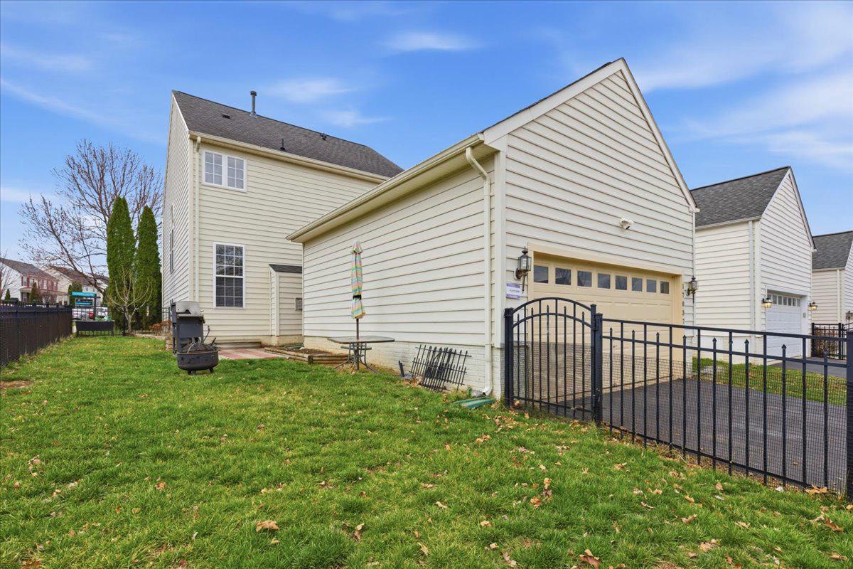 17037 LOFTRIDGE LANE