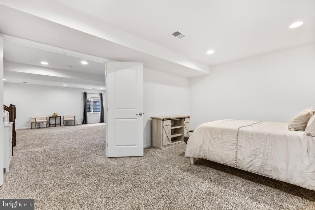 12380 SOUTHINGTON DRIVE