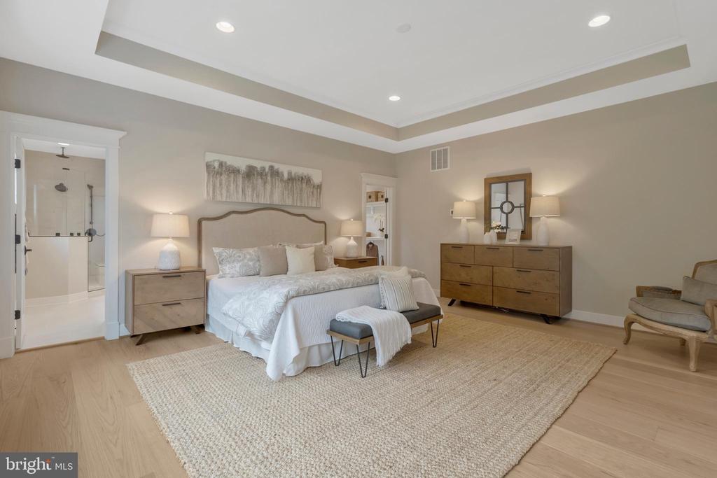 1584 LOUDOUN DRIVE