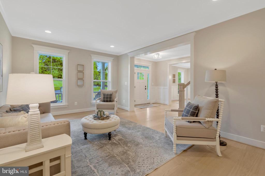 1584 LOUDOUN DRIVE