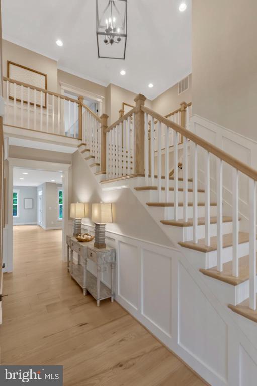 1584 LOUDOUN DRIVE
